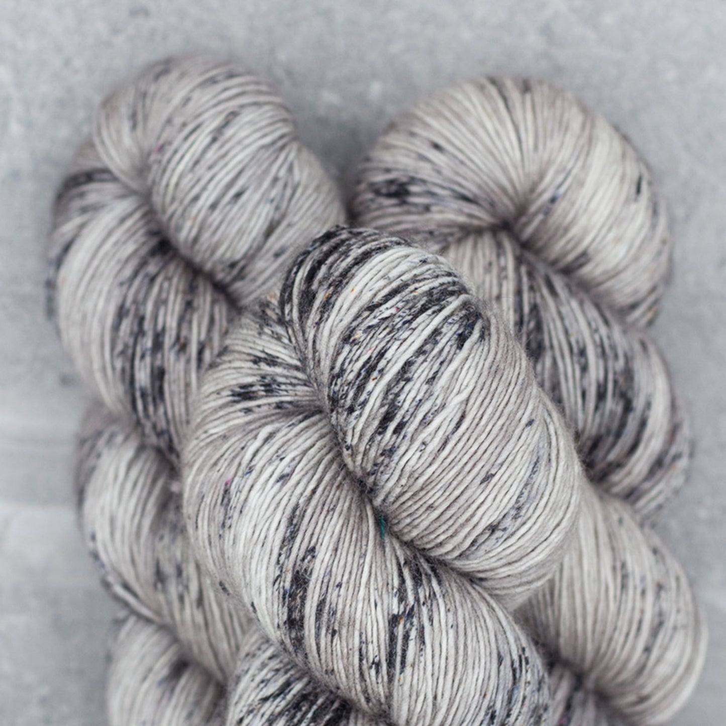 Tosh Merino Light | Astrid Grey / Optic