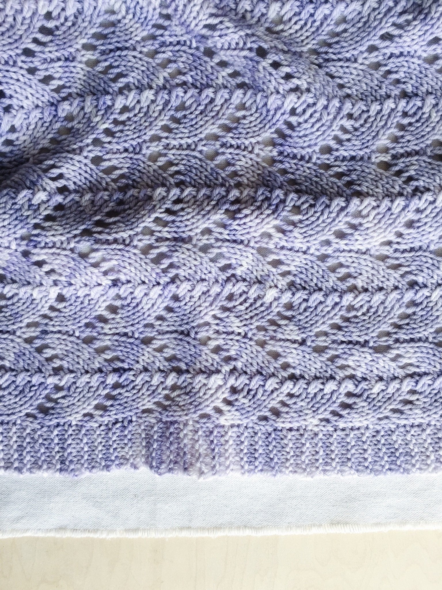 Cable And Lace Blanket in Bernat Baby Sport, Knitting Patterns